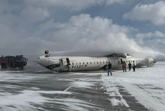 Delta Airlines Plane Crashlands And Flips Upside Down In Toronto (Videos)